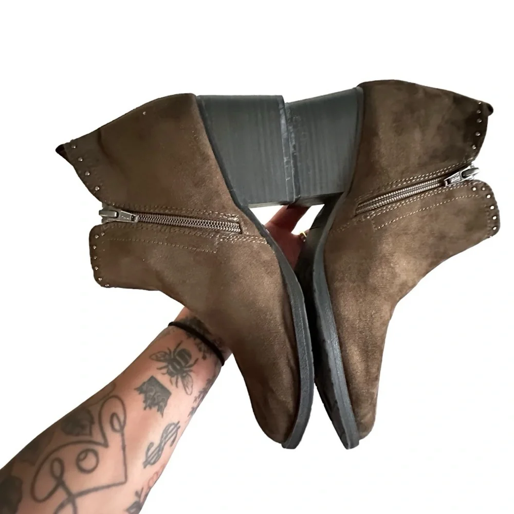 🔴 5 for $40 SALE!  Sonoma Brown Faux Suede studded zipper closure booties sz 9